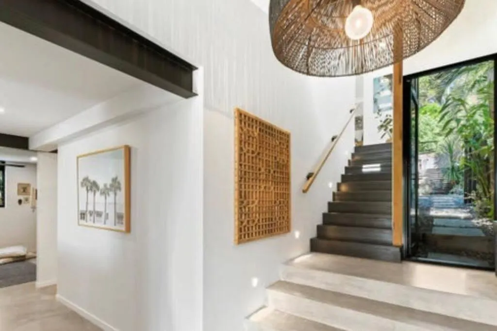 Palm Springs Vibe - Gorgeous Large Home, Superb Location Noosa Heads Ausztrália